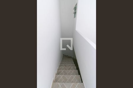 Casa para alugar com 57m², 2 quartos e sem vagaEscada