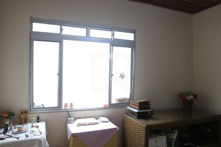 Casa à venda com 106m², 3 quartos e 1 vagaQuarto 2