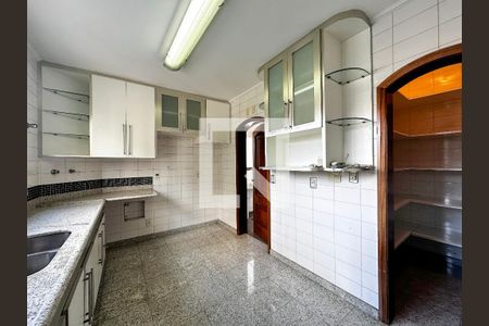 Apartamento à venda com 237m², 3 quartos e 3 vagasCozinha