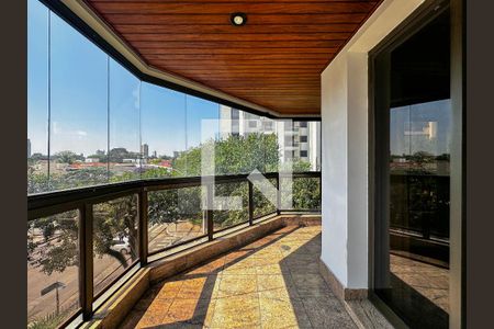 Apartamento à venda com 237m², 3 quartos e 3 vagasSacada