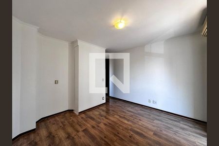 Apartamento à venda com 237m², 3 quartos e 3 vagasSuíte 2