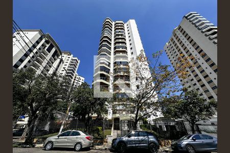 Apartamento à venda com 237m², 3 quartos e 3 vagasFachada