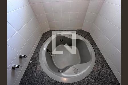 Apartamento à venda com 237m², 3 quartos e 3 vagasBanheiro Suíte 2