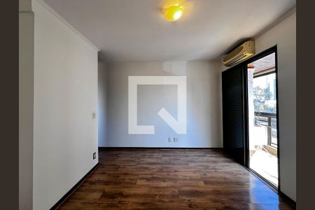 Apartamento à venda com 237m², 3 quartos e 3 vagasSuíte 2