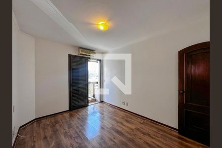 Apartamento à venda com 237m², 3 quartos e 3 vagasSuíte 1
