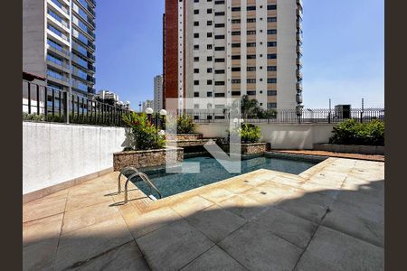 Apartamento à venda com 237m², 3 quartos e 3 vagasPiscina