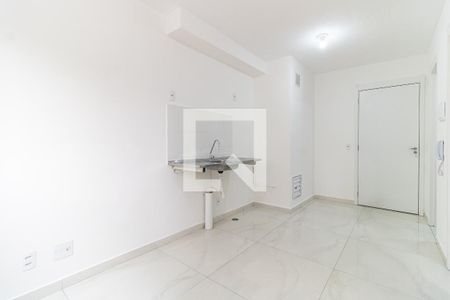 Cozinha de apartamento à venda com 1 quarto, 24m² em Jardim Santa Emília, São Paulo