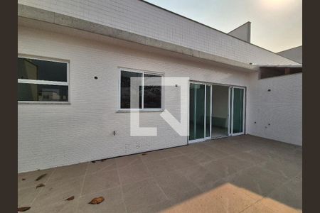 Apartamento à venda com 180m², 3 quartos e 3 vagasVaranda