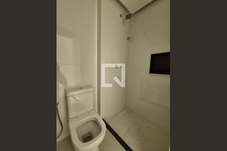 Apartamento à venda com 180m², 3 quartos e 3 vagasBanheiro da Suíte 2