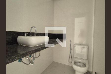 Apartamento à venda com 180m², 3 quartos e 3 vagasBanheiro da Suíte 2