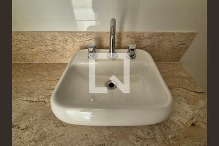 Apartamento à venda com 180m², 3 quartos e 3 vagasBanheiro da Suíte 1