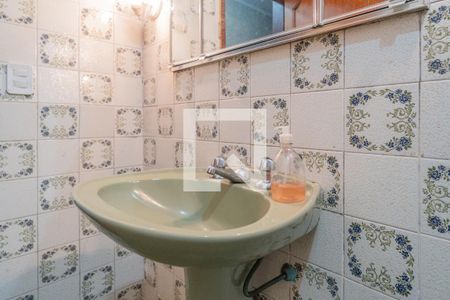 Casa para alugar com 230m², 4 quartos e 5 vagasBanheiro Social