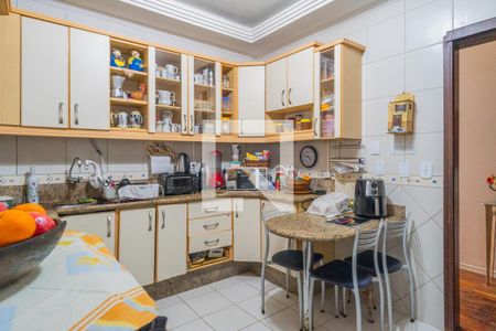 Casa para alugar com 230m², 4 quartos e 5 vagasCozinha