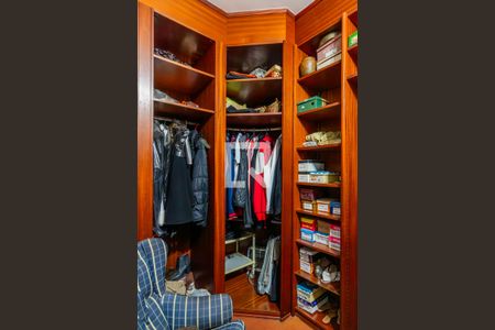 Casa para alugar com 230m², 4 quartos e 5 vagasQuarto 3 - Suíte