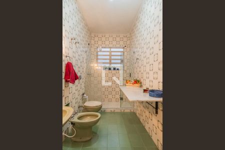 Casa para alugar com 230m², 4 quartos e 5 vagasBanheiro Social