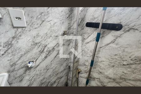 Apartamento para alugar com 69m², 1 quarto e 1 vagaDetalhe do banheiro