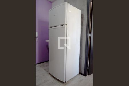Cozinha de apartamento para alugar com 1 quarto, 25m² em Pinheiros, São Paulo