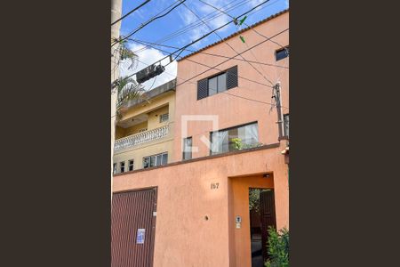 Casa à venda com 343m², 3 quartos e 6 vagasFachada + plaquinha