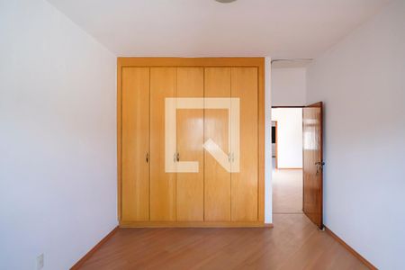 Casa à venda com 343m², 3 quartos e 6 vagasQuarto 1