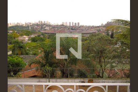 Casa à venda com 4 quartos, 850m² em Jardim Leonor, São Paulo