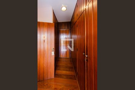 Casa à venda com 366m², 4 quartos e 8 vagasSuite 1