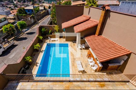 Casa à venda com 366m², 4 quartos e 8 vagasPiscina