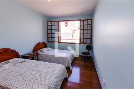 Casa à venda com 366m², 4 quartos e 8 vagasQuarto 2