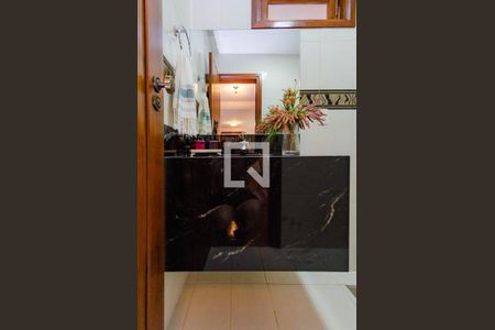 Casa à venda com 366m², 4 quartos e 8 vagasLavabo