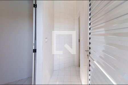 Casa à venda com 366m², 4 quartos e 8 vagasSauna