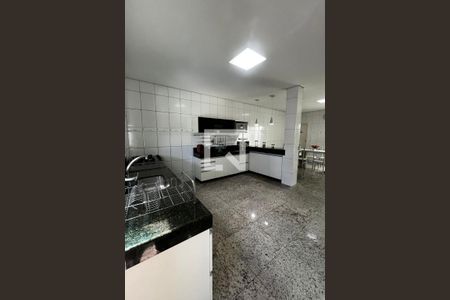 Casa para alugar com 1113m², 3 quartos e 4 vagas