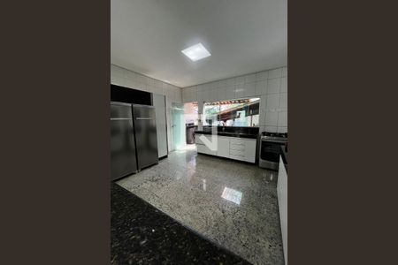 Casa para alugar com 1113m², 3 quartos e 4 vagas