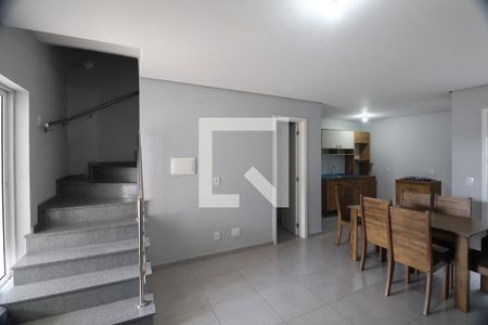 Sala de casa de condomínio para alugar com 3 quartos, 108m² em Igara, Canoas