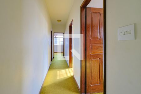 Corredor de casa à venda com 6 quartos, 507m² em Santa Efigênia, Belo Horizonte