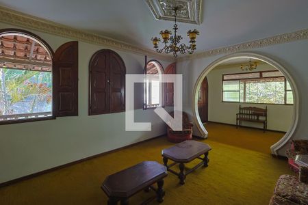 Sala de casa à venda com 6 quartos, 507m² em Santa Efigênia, Belo Horizonte