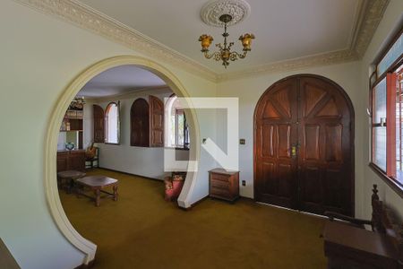 Sala de casa à venda com 6 quartos, 507m² em Santa Efigênia, Belo Horizonte