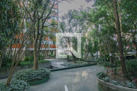 Apartamento à venda com 154m², 4 quartos e 1 vaga Apartamento à venda com 154m², 4 quartos e 1 vagaÁrea Comum