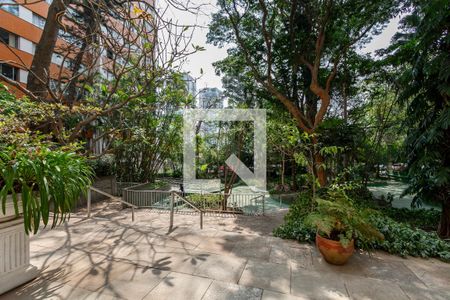 Apartamento à venda com 154m², 4 quartos e 1 vaga Apartamento à venda com 154m², 4 quartos e 1 vagaÁrea Comum