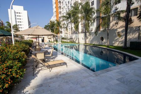 Apartamento à venda com 49m², 2 quartos e 1 vaga Apartamento à venda com 49m², 2 quartos e 1 vagaÁrea comum - Piscina