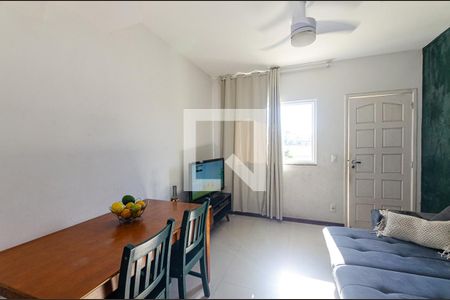 Sala de casa à venda com 2 quartos, 70m² em Santana, Niterói