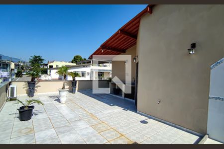 Casa de condomínio à venda com 222m², 3 quartos e 2 vagas Casa de condomínio à venda com 222m², 3 quartos e 2 vagasterraço