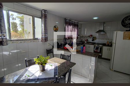 Casa de condomínio à venda com 222m², 3 quartos e 2 vagas Casa de condomínio à venda com 222m², 3 quartos e 2 vagascozinha / copa