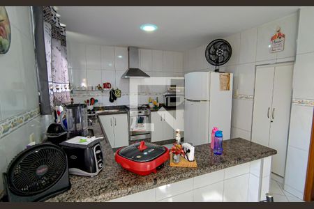 Casa de condomínio à venda com 222m², 3 quartos e 2 vagas Casa de condomínio à venda com 222m², 3 quartos e 2 vagascozinha / copa