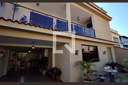 Casa de condomínio à venda com 222m², 3 quartos e 2 vagas Casa de condomínio à venda com 222m², 3 quartos e 2 vagasfrente do imovel