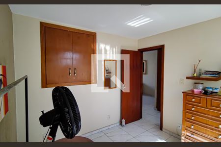 Casa de condomínio à venda com 222m², 3 quartos e 2 vagas Casa de condomínio à venda com 222m², 3 quartos e 2 vagasquarto 1