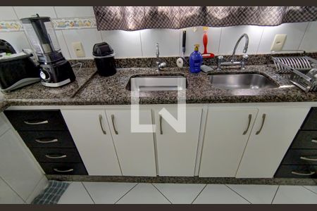 Casa de condomínio à venda com 222m², 3 quartos e 2 vagas Casa de condomínio à venda com 222m², 3 quartos e 2 vagascozinha / copa