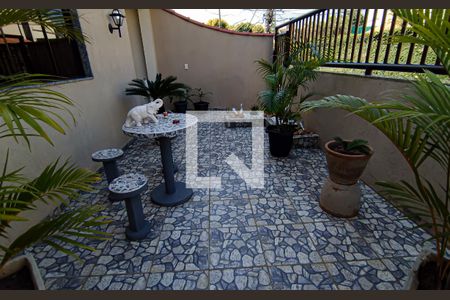 Casa de condomínio à venda com 222m², 3 quartos e 2 vagas Casa de condomínio à venda com 222m², 3 quartos e 2 vagasfrente do imovel