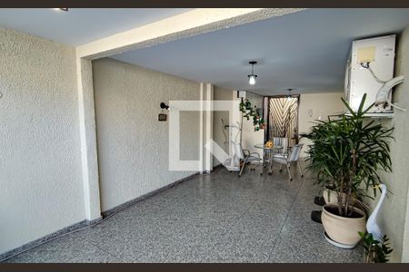 Casa de condomínio à venda com 222m², 3 quartos e 2 vagas Casa de condomínio à venda com 222m², 3 quartos e 2 vagasgaragem