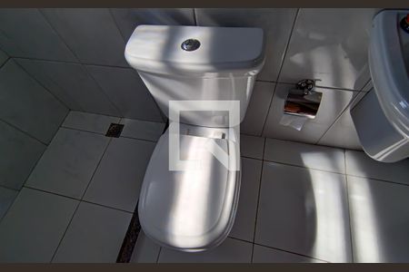 Casa de condomínio à venda com 222m², 3 quartos e 2 vagas Casa de condomínio à venda com 222m², 3 quartos e 2 vagasterraço - banheiro