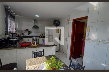 Casa de condomínio à venda com 222m², 3 quartos e 2 vagas Casa de condomínio à venda com 222m², 3 quartos e 2 vagascozinha / copa