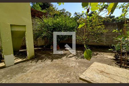 Casa de condomínio à venda com 222m², 3 quartos e 2 vagas Casa de condomínio à venda com 222m², 3 quartos e 2 vagasjardim / quintal